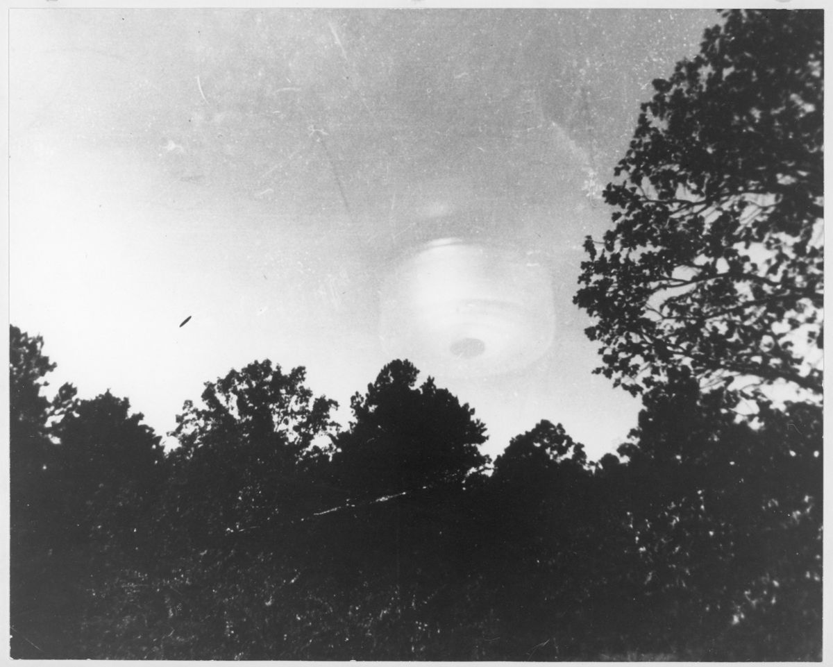 Black-and-white U.S. Air Force photograph catalogued as an Unidentified Flying Object